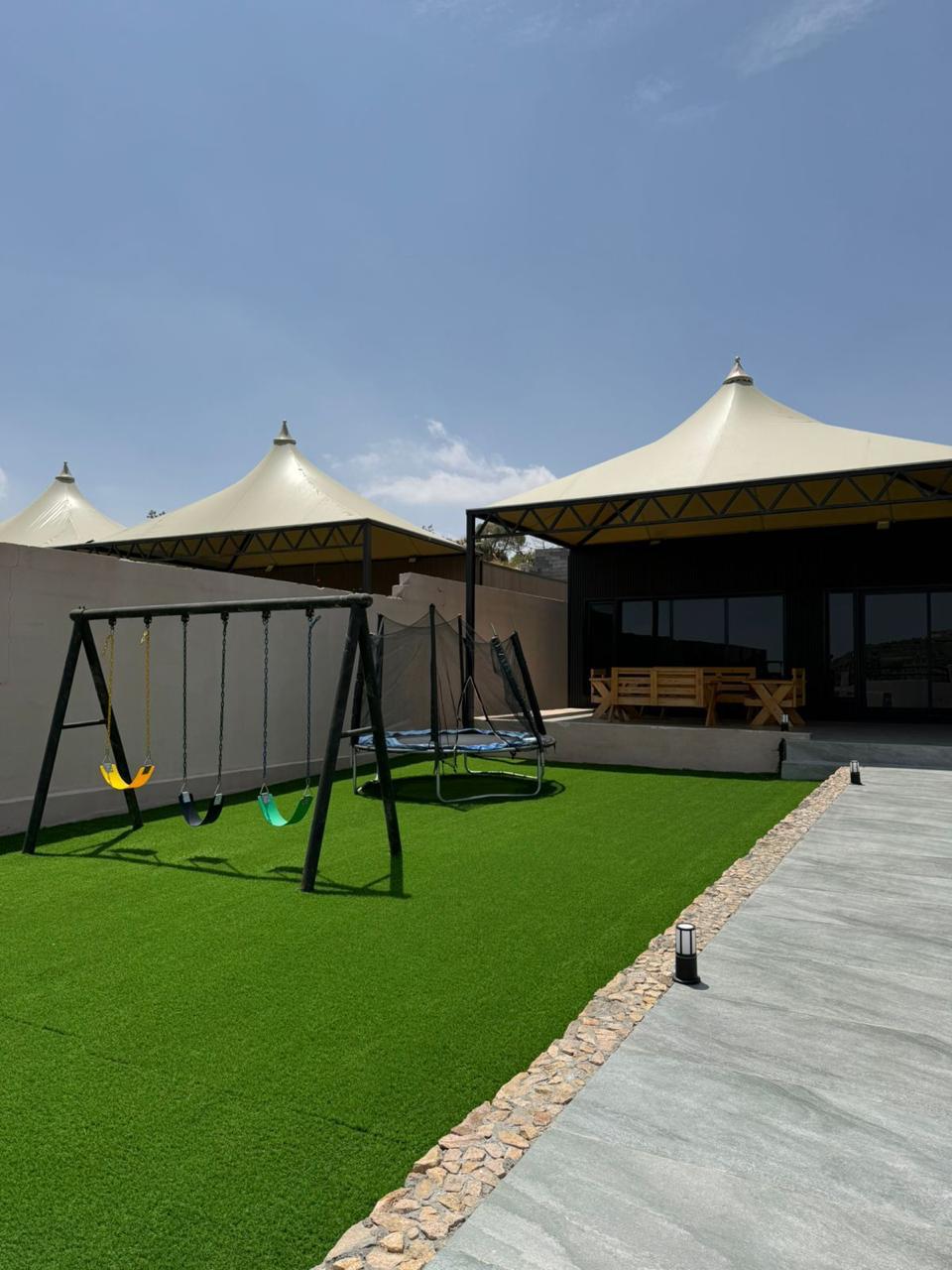 مظلات The Tent المميزة — الشكل الفريد للمشروع